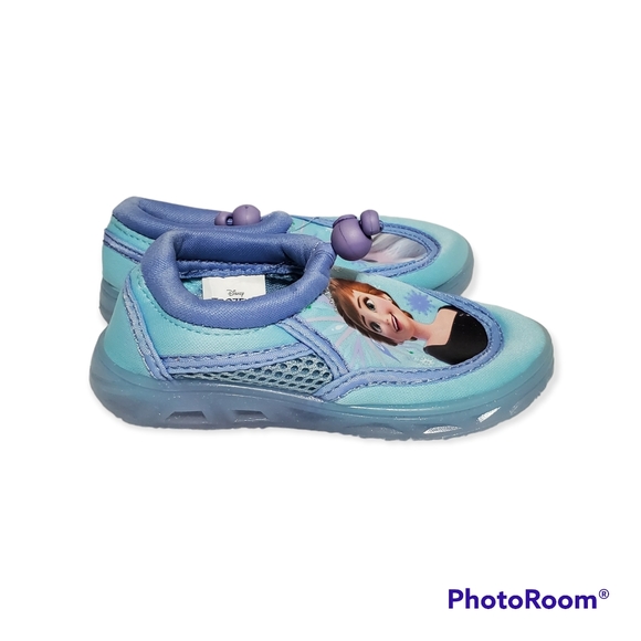 Disney Elsa and Anna Frozen II Disney Princesses Girls Water Shoes Like New - Picture 3 of 16